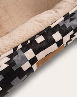 ALTERNATE VIEW OF BLUE RIDGE PET BED - KUDDLER IN BLUE RIDGE image number 5