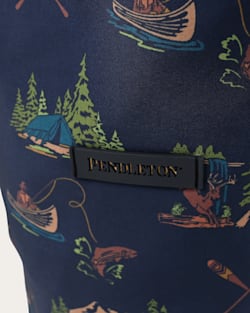 ALTERNATE VIEW OF PET FOOD STORAGE BAG IN CANOE CLUB image number 4