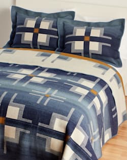 SANTA CRUZ BLANKET IN BLUE MULTI image number 1