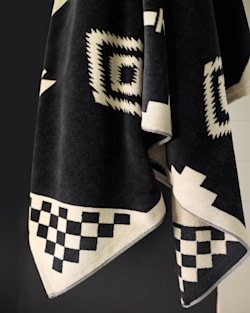 ALTERNATE VIEW OF LOS OJOS SPA TOWEL IN BLACK/WHITE image number 3