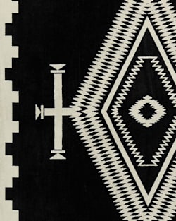 ALTERNATE VIEW OF LOS OJOS SPA TOWEL IN BLACK/WHITE image number 4