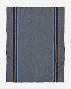 ALTERNATE VIEW OF YAKIMA CAMP THROW IN LAKE image number 2