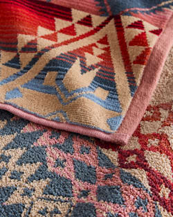 ALTERNATE VIEW OF CANYONLANDS TOWEL COLLECTION IN DESERT SKY image number 5