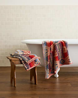 ALTERNATE VIEW OF CANYONLANDS TOWEL COLLECTION IN DESERT SKY image number 6