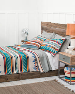 ADDITIONAL VIEW OF TURQUOISE RIDGE BLANKET IN TURQUOISE image number 3