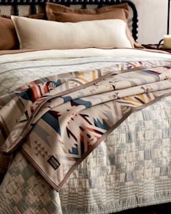 White Sands Blanket Pure Virgin Wool Pendleton
