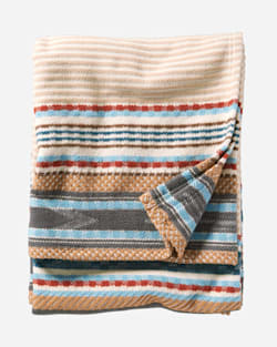 ADDITIONAL VIEW OF ESCALANTE RIDGE COTTON BLANKET IN CAMEL image number 2