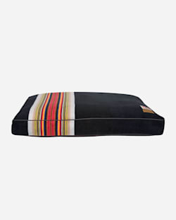 ACADIA NATIONAL PARK DOG BED IN SIZE LARGE image number 3