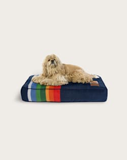 ALTERNATE VIEW OF CRATER LAKE NATIONAL PARK PET BED - NAPPER IN CRATER LAKE image number 5