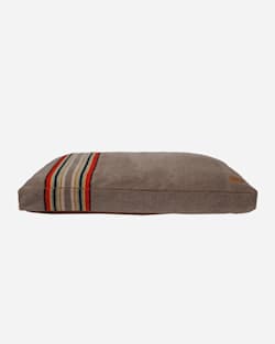 MINERAL UMBER YAKIMA CAMP DOG BED IN SIZE LARGE image number 4