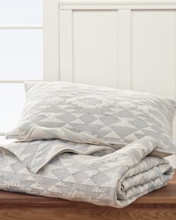 ADDITIONAL VIEW OF YUMA STAR STITCHED QUILT SET IN BLUE image number 4