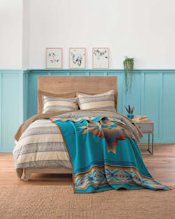 ADDITIONAL VIEW OF IKAT ESCALANTE DUVET COVER SET IN CAMEL image number 4