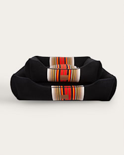 ALTERNATE VIEW OF ACADIA NATIONAL PARK PET BED - KUDDLER IN ACADIA image number 4