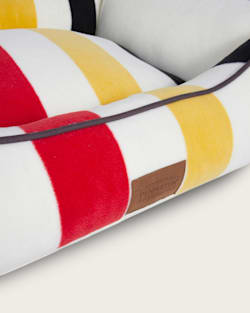 ALTERNATE VIEW OF GLACIER NATIONAL PARK PET BED - KUDDLER IN GLACIER image number 5