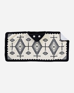 LOS OJOS HOODED TOWEL IN IVORY image number 1