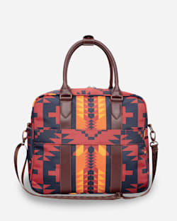ALTERNATE VIEW OF SPIDER ROCK WEEKENDER BAG IN RUST/NAVY image number 3
