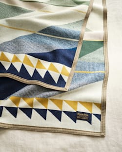 ALTERNATE VIEW OF FOSSIL SPRINGS BLANKET IN CREAM image number 4