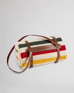 Glacier National Park Throw With Carrier | Pendleton Glacier National Park Throw With Carrier | Pendleton
