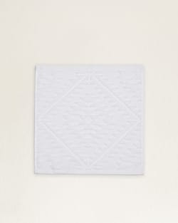 ALTERNATE VIEW OF RANCHO ARROYO TOWEL COLLECTION IN BRIGHT WHITE image number 4
