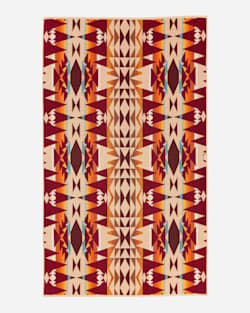 ADDITIONAL VIEW OF CRESCENT BUTTE SPA TOWEL IN BEIGE image number 2