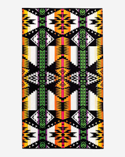 EAGLE ROCK SPA TOWEL IN BLACK MULTI image number 1