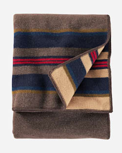 ADDITIONAL VIEW OF SHELTER BAY BLANKET IN BROWN image number 3