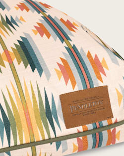 ALTERNATE VIEW OF FALCON COVE ALL SEASON PET BED - NAPPER IN BEIGE FALCON COVE image number 3