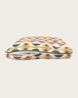 ALTERNATE VIEW OF FALCON COVE ALL SEASON PET BED - NAPPER IN BEIGE FALCON COVE image number 4
