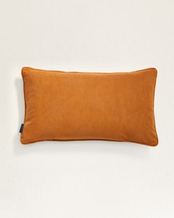 ALTERNATE VIEW OF GOOSE LAKE PIECED QUILT SET IN IVORY/NAVY image number 2