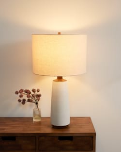 ALTERNATE VIEW OF HANDMADE STONEWARE & WOOD TABLE LAMP IN NATURAL image number 3