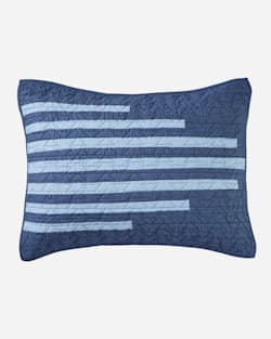 ALTERNATE VIEW OF CREEKSIDE PIECED QUILT IN INDIGO image number 4