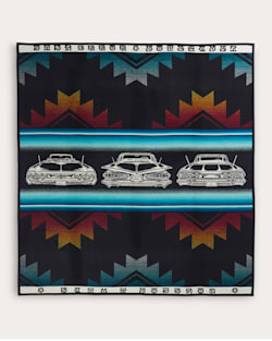 ALTERNATE VIEW OF BOBBY RUIZ X PENDLETON BLANKET IN CORAZON Y VIDA image number 2