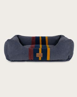 YAKIMA CAMP PET BED - KUDDLER IN LAKE image number 1