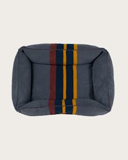 ALTERNATE VIEW OF YAKIMA CAMP PET BED - KUDDLER IN LAKE image number 2
