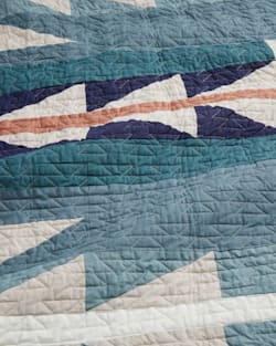 ALTERNATE VIEW OF MEDICINE BOW PIECED QUILT SET IN TAN/BLUE MULTI image number 2