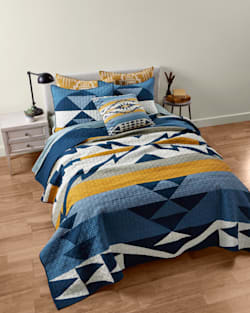 TRAPPER PEAK PIECED QUILT SET IN BLUE/GOLD image number 1