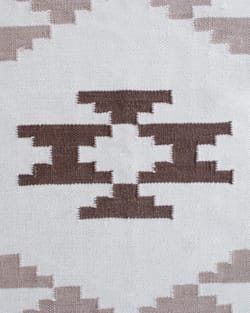 ALTERNATE VIEW OF SALT CREEK RUG IN LINEN image number 4