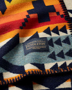 ALTERNATE VIEW OF NEHALEM SADDLE BLANKET IN NAVY image number 3