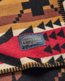 ALTERNATE VIEW OF NEHALEM SADDLE BLANKET IN BLACK image number 3