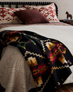 ALTERNATE VIEW OF FOUR CORNERS BLANKET IN BLACK MULTI image number 6