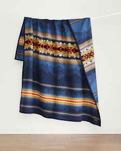 CASCADIA BLANKET IN BLUE image number 1