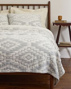 ALTERNATE VIEW OF MESILLA COTTON MATELASSE COVERLET IN BLUE/IVORY image number 4