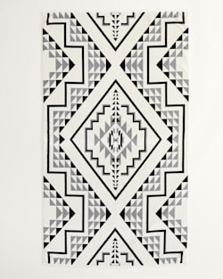 ALTERNATE VIEW OF OXBOW SPA TOWEL IN BLACK/WHITE image number 2