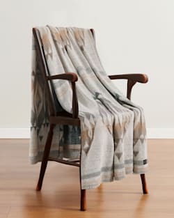 ALTERNATE VIEW OF AGATE BEACH KNIT THROW IN IVORY image number 3