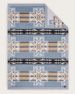 SILVER CITY KNIT THROW IN SKY image number 1