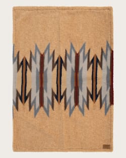 WYETH TRAIL PET BLANKET IN BEIGE image number 1