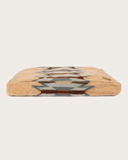 WYETH TRAIL PET BED - NAPPER IN BEIGE image number 1
