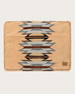 ALTERNATE VIEW OF WYETH TRAIL PET BED - NAPPER IN BEIGE image number 2