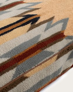 ALTERNATE VIEW OF WYETH TRAIL PET BED - NAPPER IN BEIGE image number 3