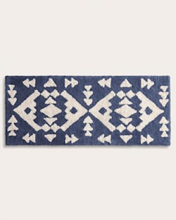 ALTERNATE VIEW OF DIAMOND PEAK BATH RUG IN BLUE/WHITE image number 4